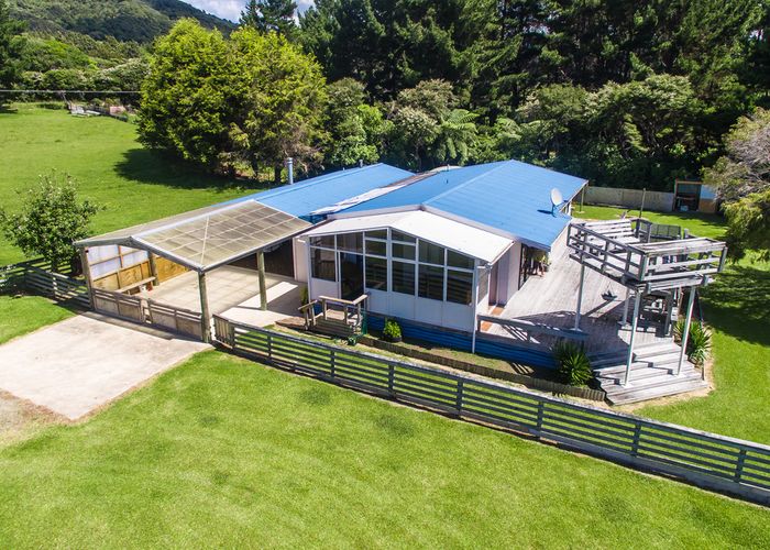  at 11057B State highway 35, Waihau Bay, te kaha