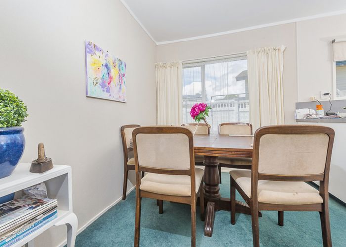  at 1/6 Hemsway Place, Sunnyhills, Auckland