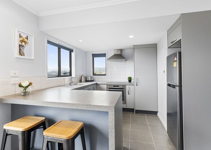  at 21 Pacific View, Whitby, Porirua