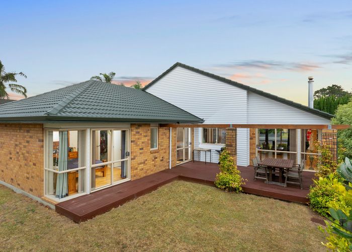  at 81 Summerland Drive, Henderson, Auckland