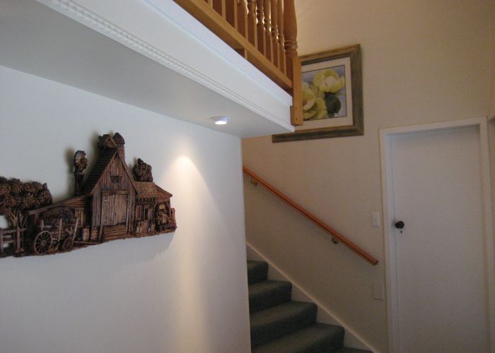  at 1020 River Road, Queenwood, Hamilton