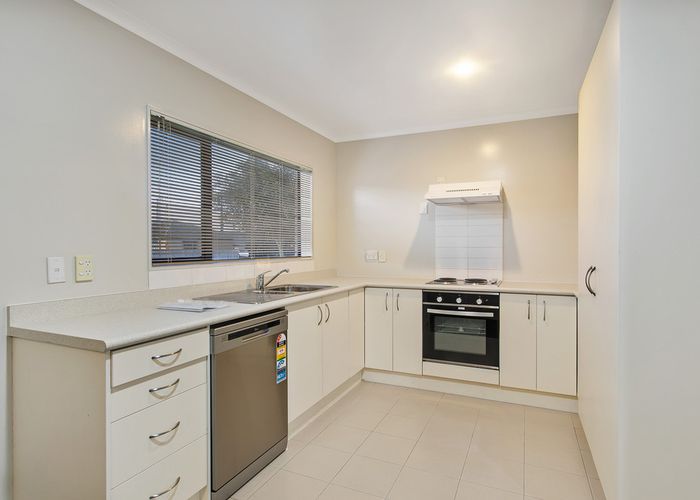  at 4 Neesons Way, Glendene, Auckland