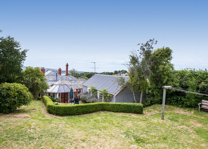 at 7 Beaumont Road, Belleknowes, Dunedin