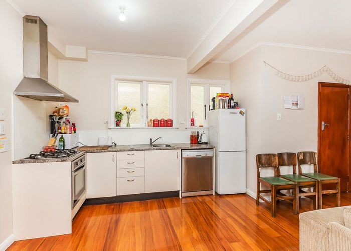  at 77 Pirie Street, Mount Victoria, Wellington