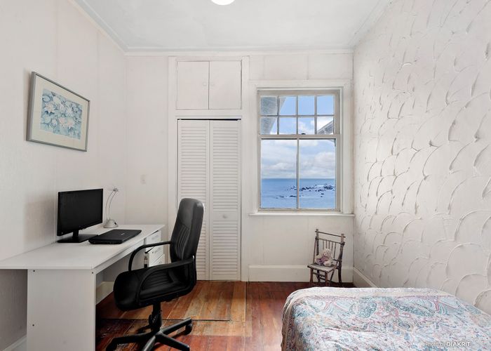  at 406 Queens Drive, Lyall Bay, Wellington