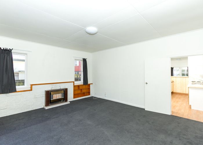  at 1 Fox Lane, Hamilton East, Hamilton