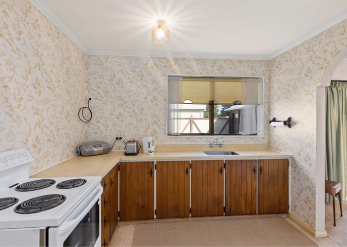  at 47A Whites Line West, Woburn, Lower Hutt