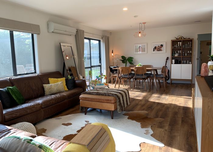  at 33 Rebecca Rise, Weymouth, Auckland