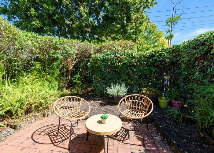  at 4/28 Wolsley Avenue, Milford, Auckland
