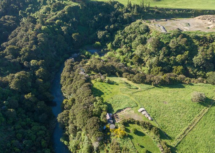  at 950A White Rock Road, Ruakokoputuna