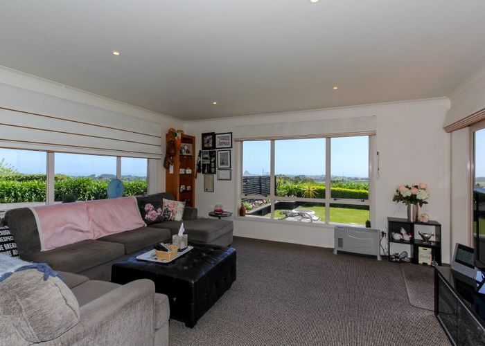  at 171 Sealy Road, Omata, New Plymouth