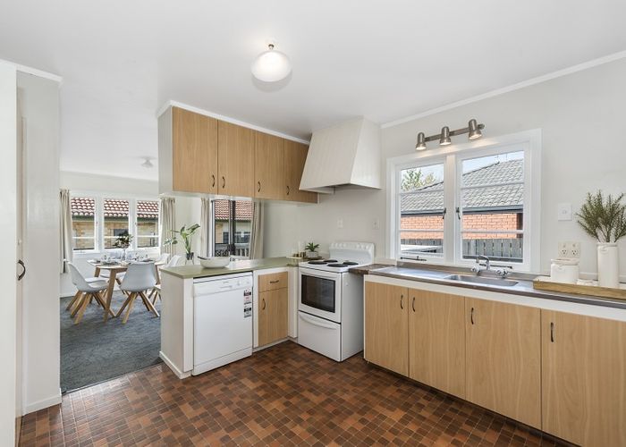  at 6 Knighton Road, Hillcrest, Hamilton