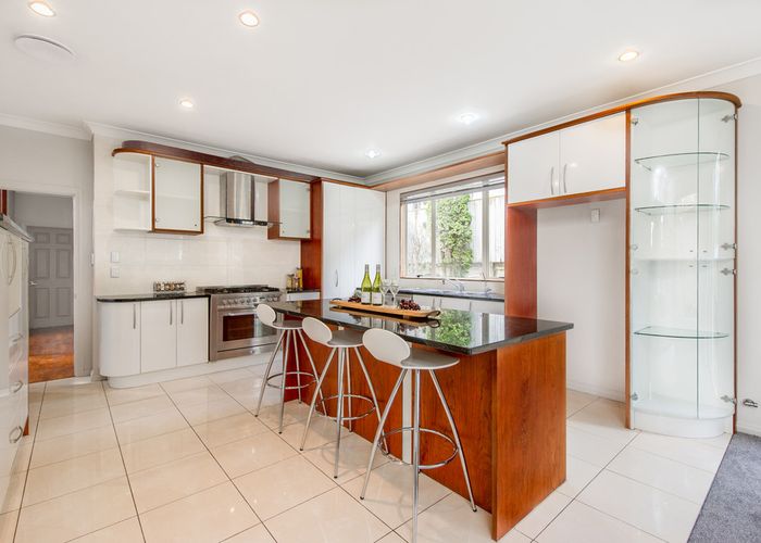  at 11 Cherrywood Crescent, Northpark, Auckland