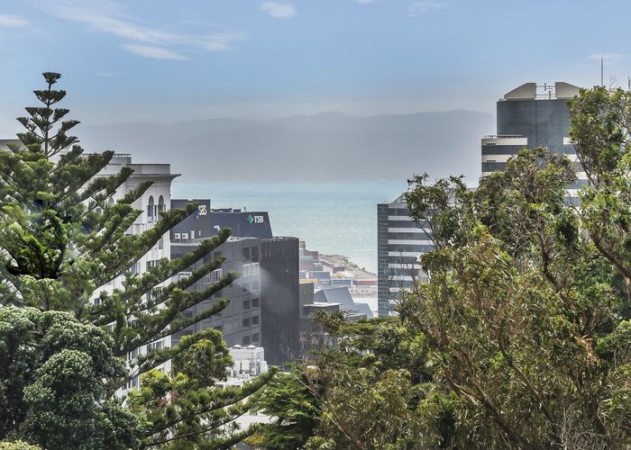  at 3/1 Wesley Road, Kelburn, Wellington