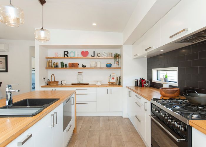  at 8 Ferris Crescent, Wainui, Gisborne
