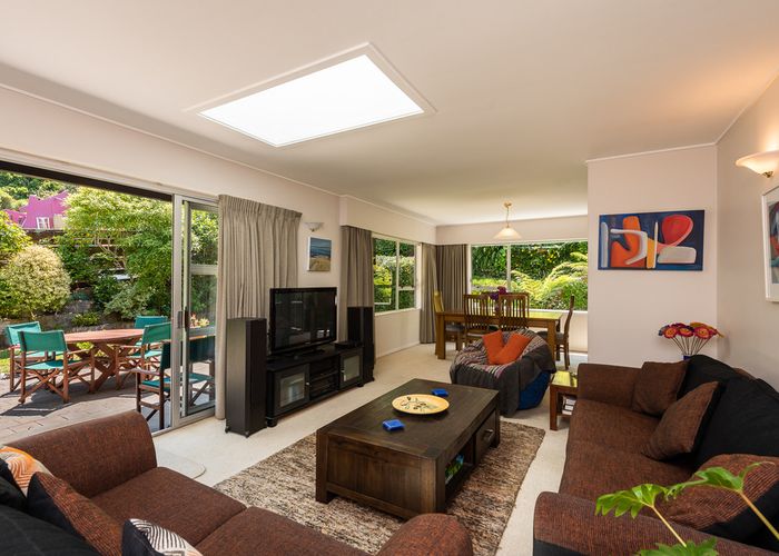  at 28 Paddington Grove, Karori, Wellington