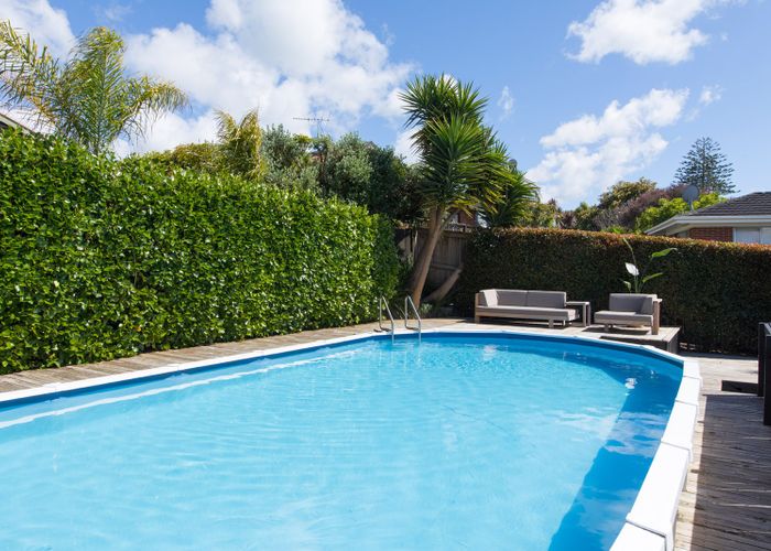  at 6 Bungalow Avenue, Point Chevalier, Auckland