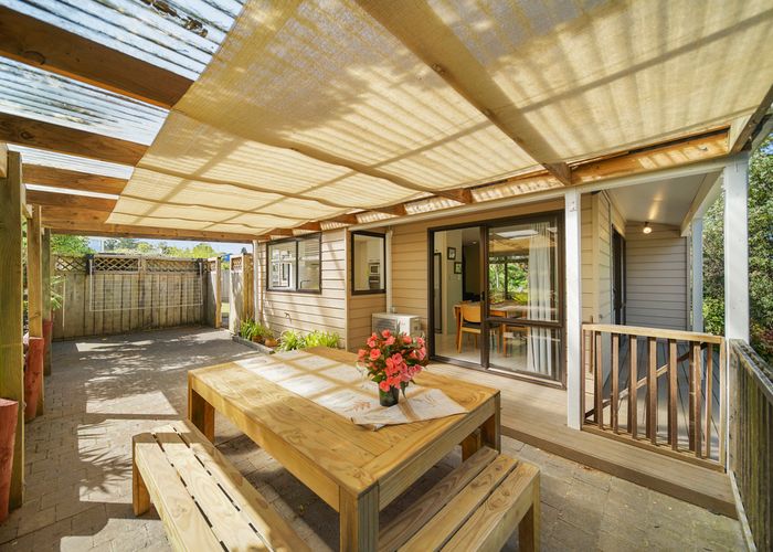  at 2/214 Moore Street, Howick, Auckland