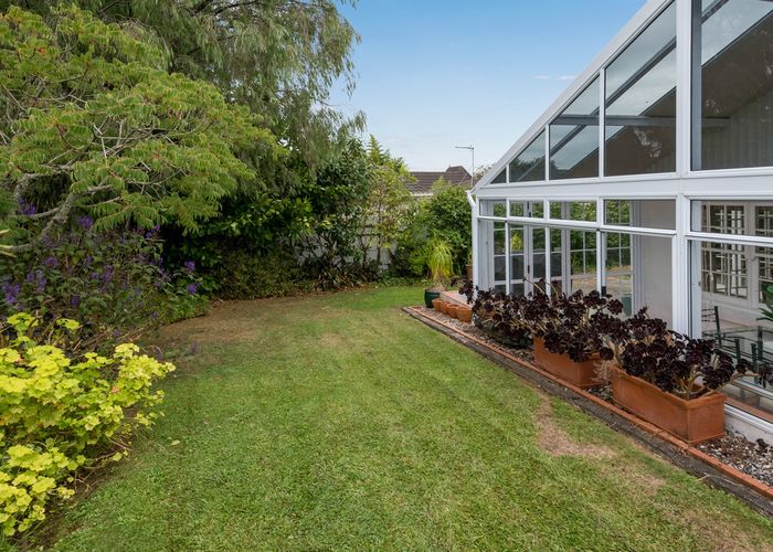  at 96 Glenmore Road, Sunnyhills, Auckland