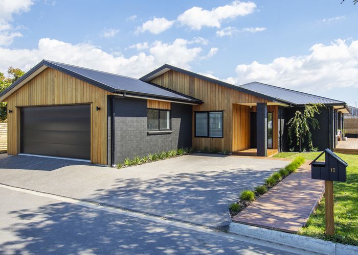  at 10 Gabriela Close, Pyes Pa, Tauranga