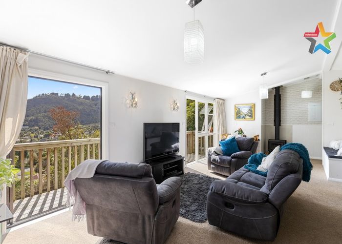  at 32 Ngahere Street, Stokes Valley, Lower Hutt
