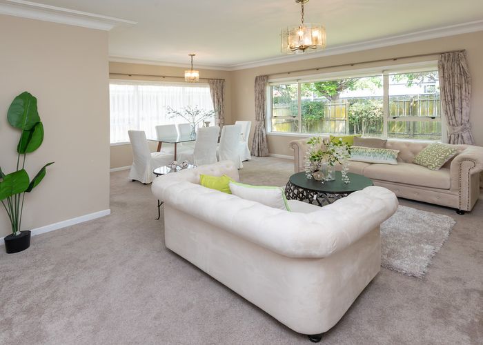  at 2/84 Wellington Street, Howick, Auckland