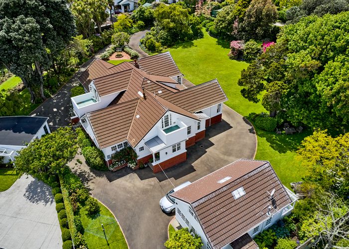  at 27 Military Road, Boulcott, Lower Hutt