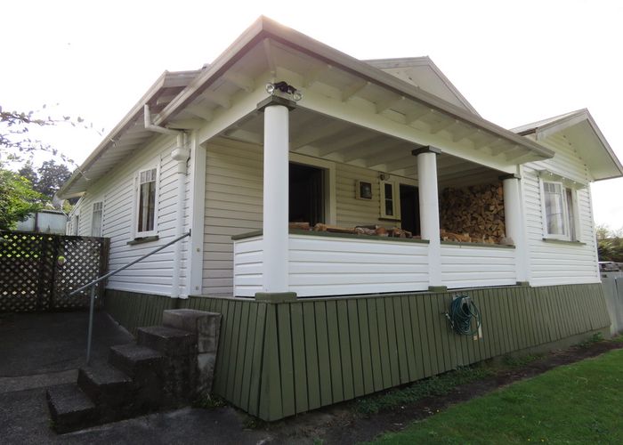  at 6 River Road, Taumarunui