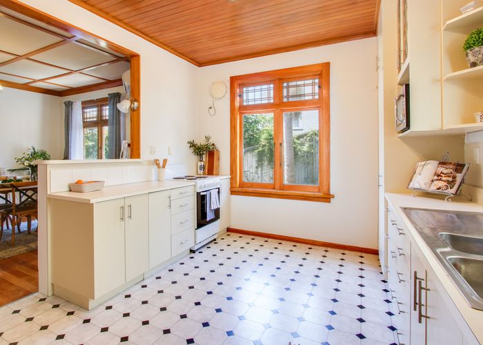  at 60 Shakespeare Road, Bluff Hill, Napier