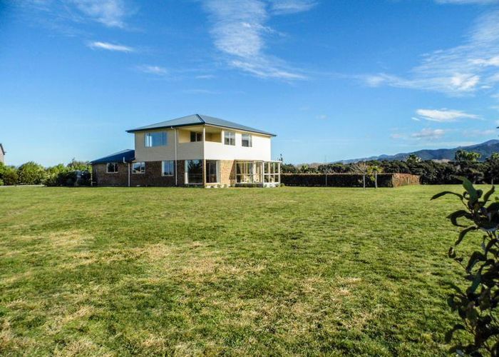  at 16 Edgewater Place, Rarangi