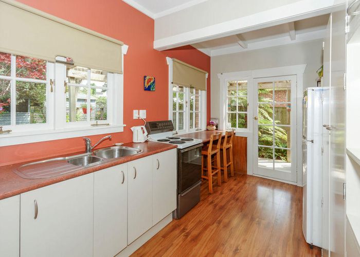  at 38 Wattle Street, New Lynn, Auckland