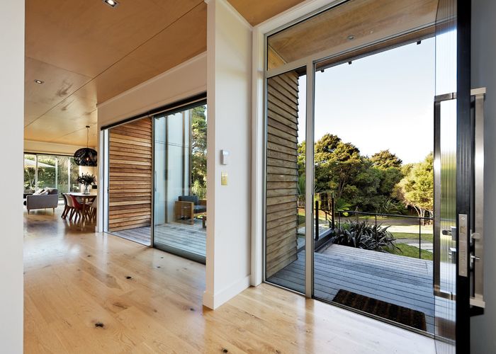  at 27 Cochran Road, Oratia, Auckland
