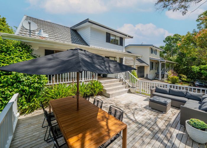 at 1/52 Saddleback Rise, Murrays Bay, Auckland