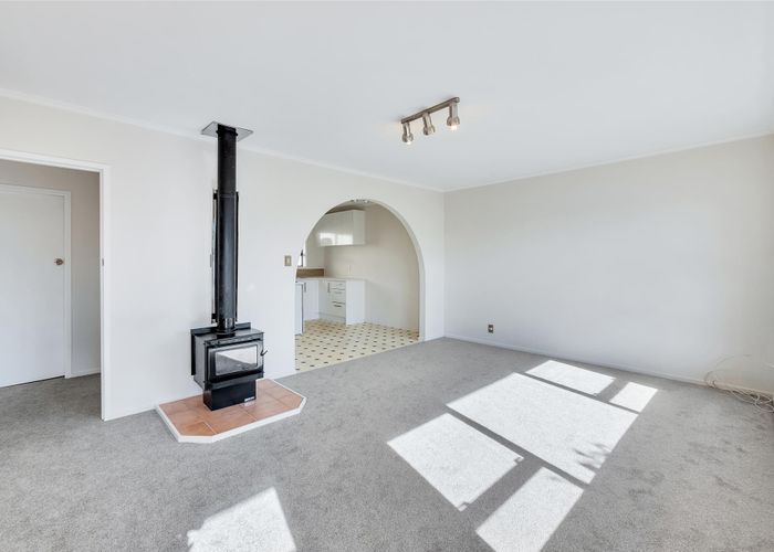  at 2/115 Mcleod Road, Te Atatu South, Auckland