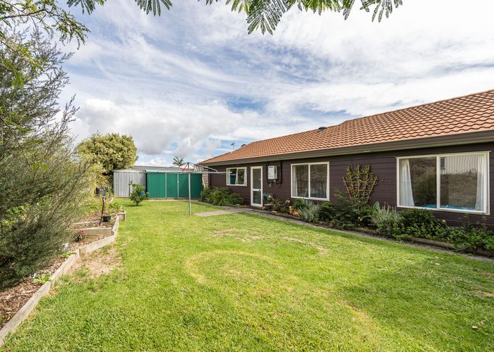  at 16 Tullis Place, Burswood, Auckland