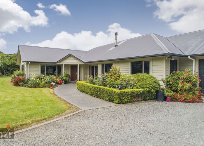  at 62 Almadale Road, Cheltenham, Feilding