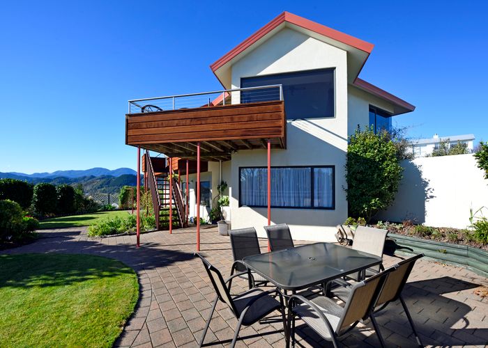  at 327 Princes Drive, Britannia Heights, Nelson
