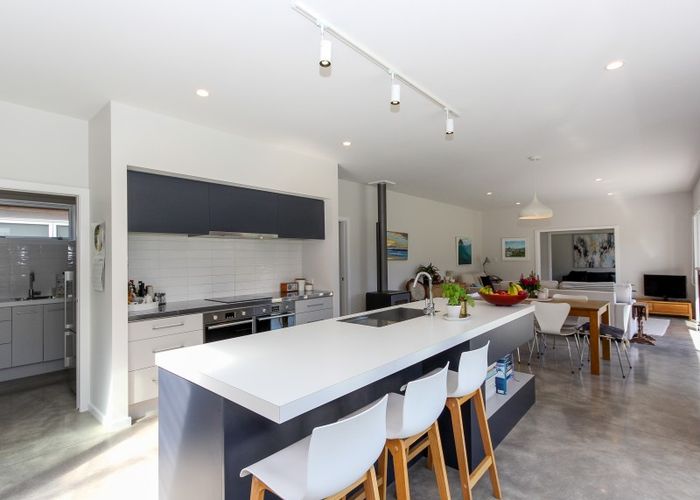  at 206 Surrey Hill Road, Kaitake
