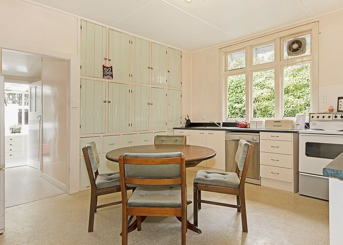  at 38 Manson Street, Terrace End, Palmerston North