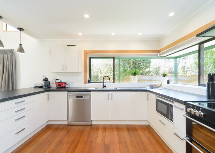  at 8 Guernsey Place, Fitzherbert, Palmerston North