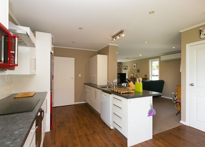  at 98 Egmont Road, Hillsborough