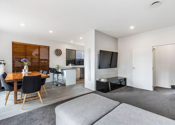  at 51 Rodney St, Howick, Manukau