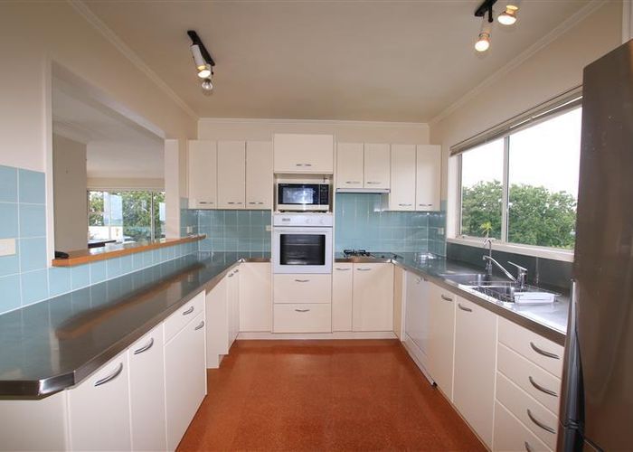  at 10/21 Clifton Road, Hauraki, Auckland