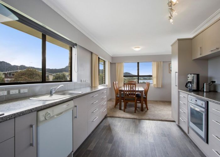  at 4 Giles Way, Tanners Point, Tahawai