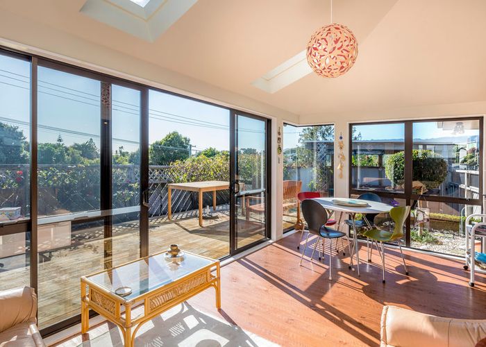  at 6 Queens Road, Waikanae Beach, Waikanae
