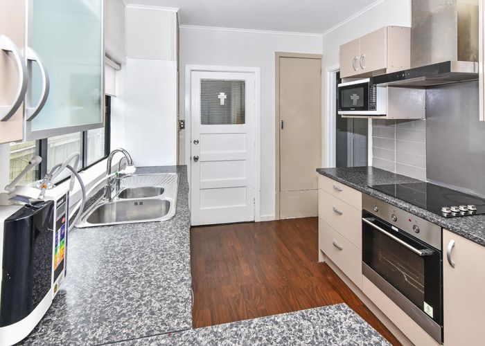  at 325 Massey Road, Mangere East, Auckland