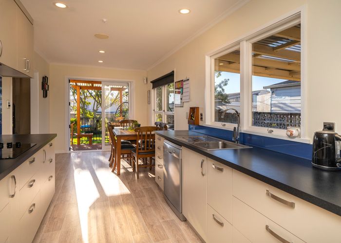  at 9 Marlborough Crescent, Richmond
