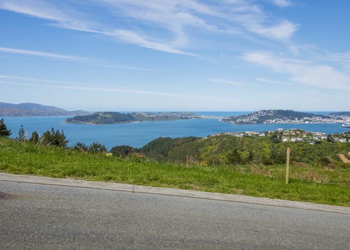  at 2 Cessna Way, Newlands, Wellington