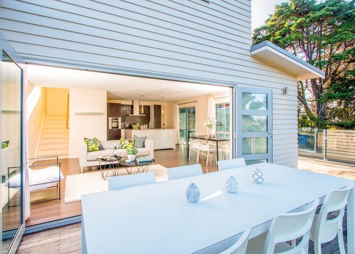  at 98 Wood Bay Road, Titirangi, Auckland