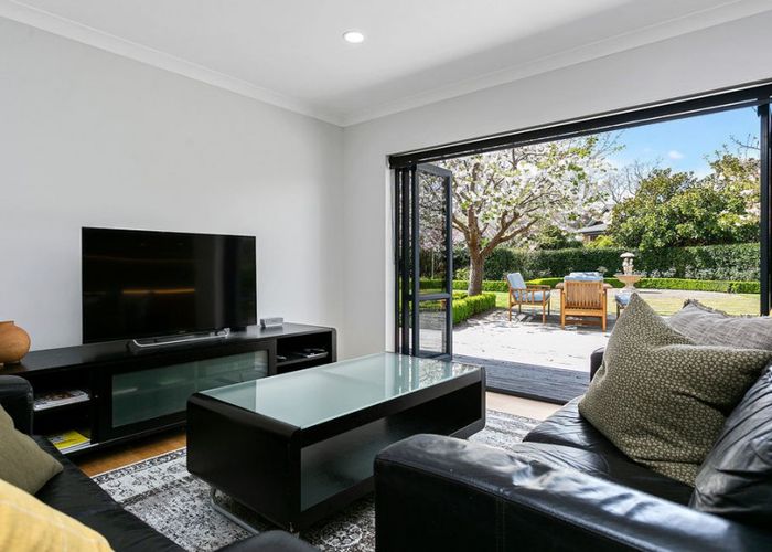  at 65 Cowley Drive, Leamington, Cambridge